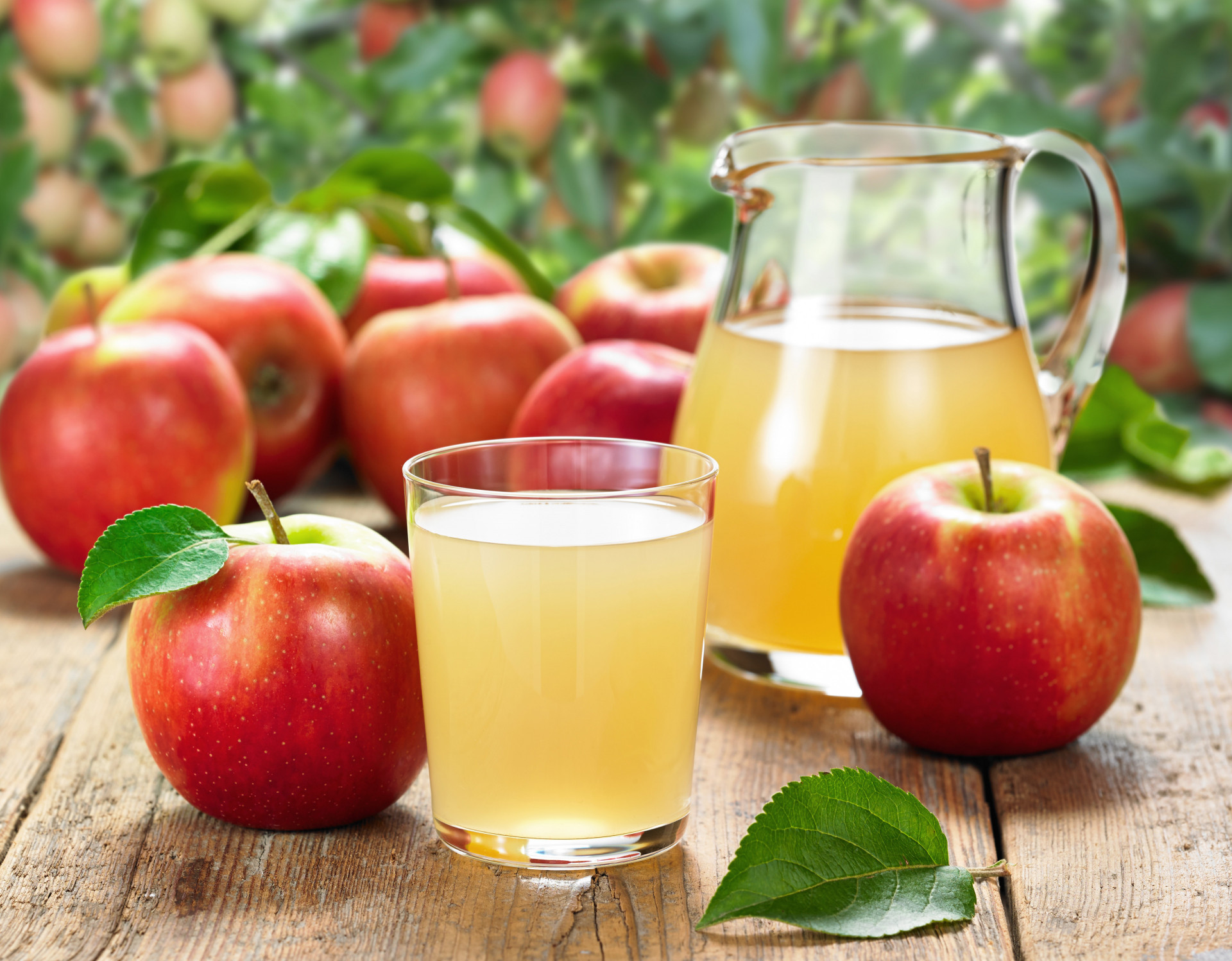 Яблочный сок вода сахар. Натуральный яблочный сок. Сок о! Яблоко. Натуральный сок яблоко. Сидр яблочный натуральный.